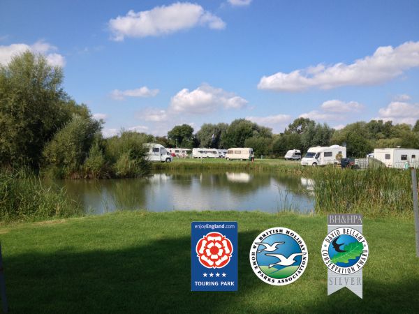 Wyton Lakes Holiday Park 1014