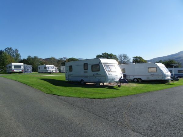 Snowdon View Caravan Park 12137