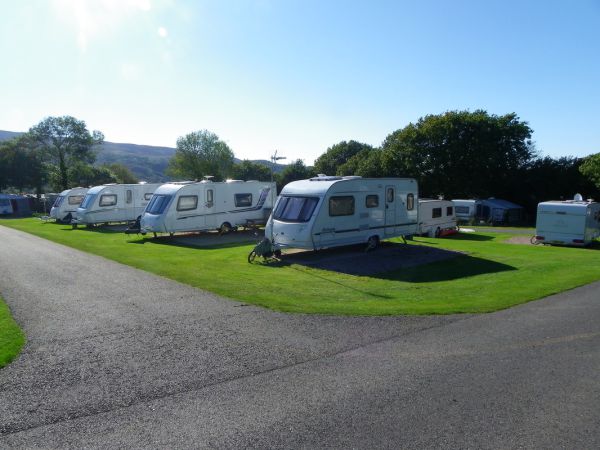 Snowdon View Caravan Park 12138