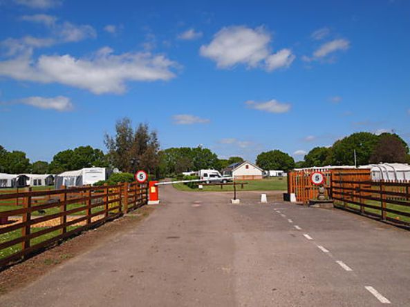Woolsbridge Manor Farm Caravan Park 13169