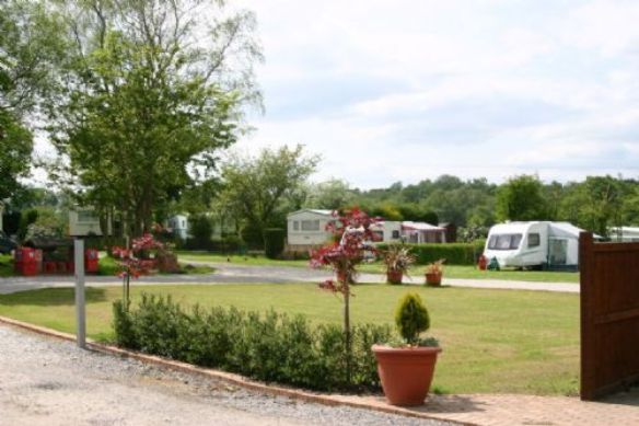 Daleford Manor Caravan Park 13635