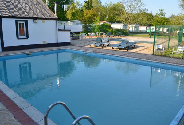 Noble Court Holiday Park 14085