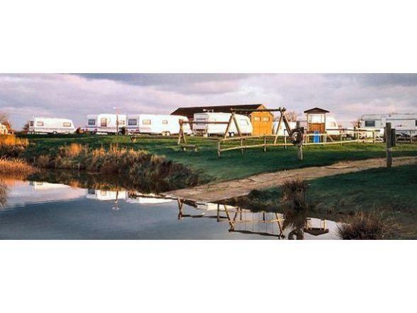 Billabong Watersports and Caravan Park 15079