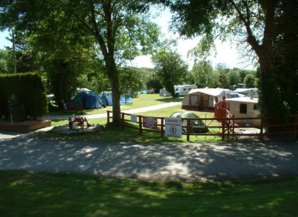 Riverside Holiday Park 15987