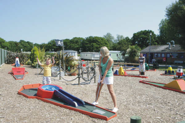 Hopton Holiday Park 5811