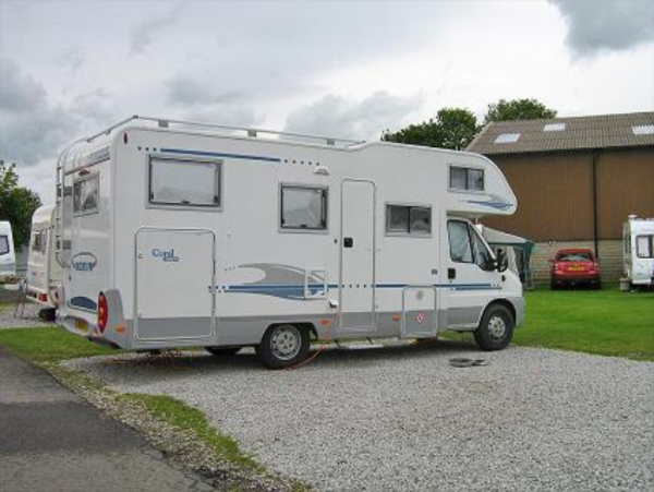 Eshton Road Caravan Park 6438