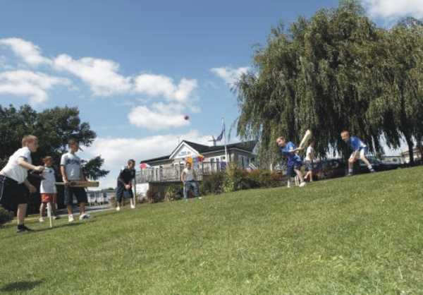 Shurland Dale Holiday Park 7524