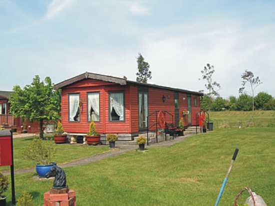 Meadowlands Lodge Park 8379
