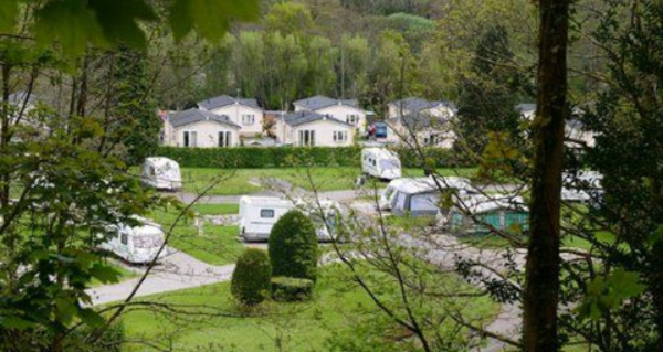 Riverside Caravan Park 8733