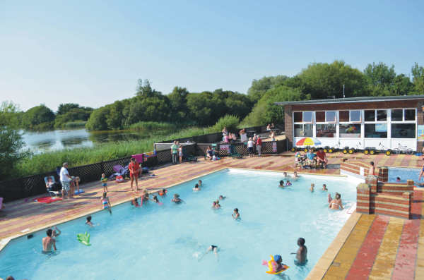 Larkfield Holiday Park 8749