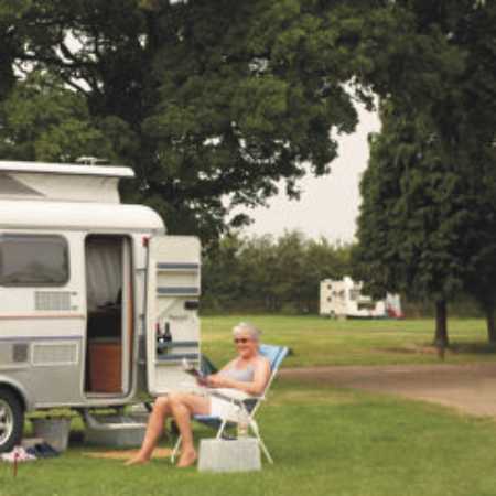 Sacrewell Farm Camping 9557