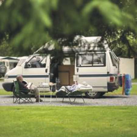 Sacrewell Farm Camping 9562