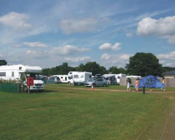 Petwood Caravan Park 9744