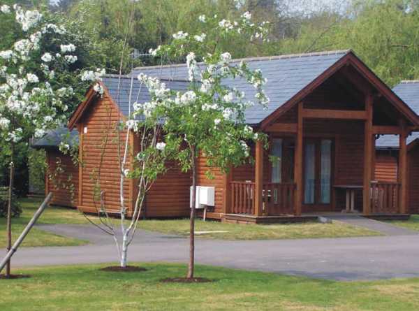 Tilford Woods Lodges 9747