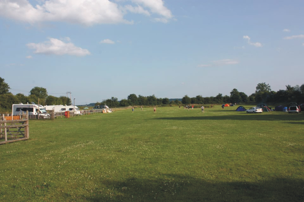 The Barons Cross Inn & Campsite 9786